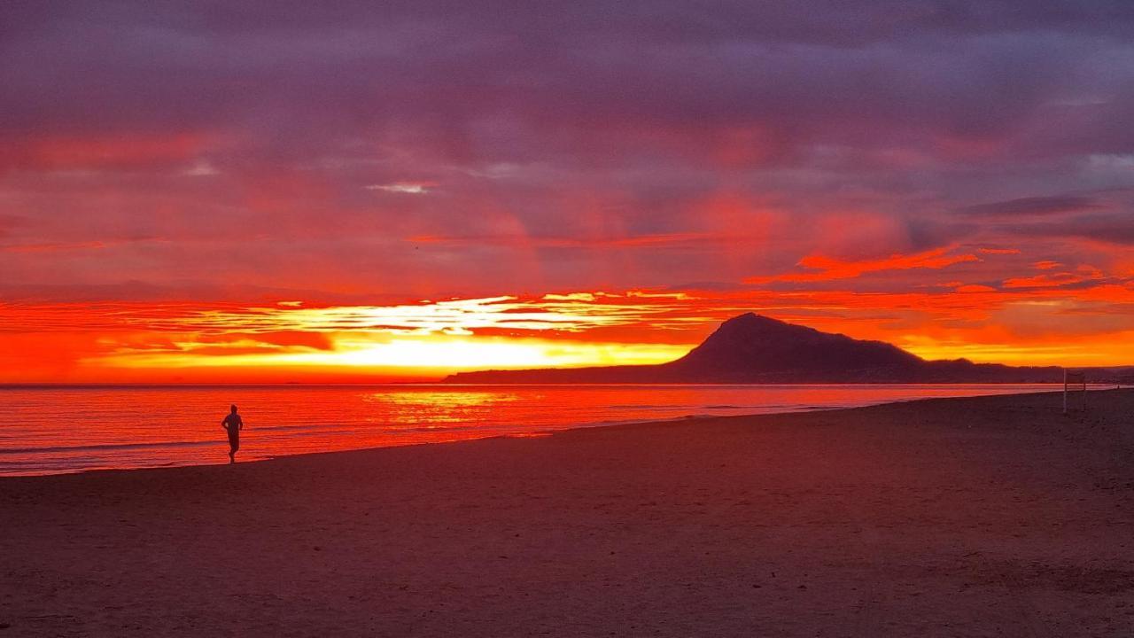 Hello Piles Beach Javier 外观 照片