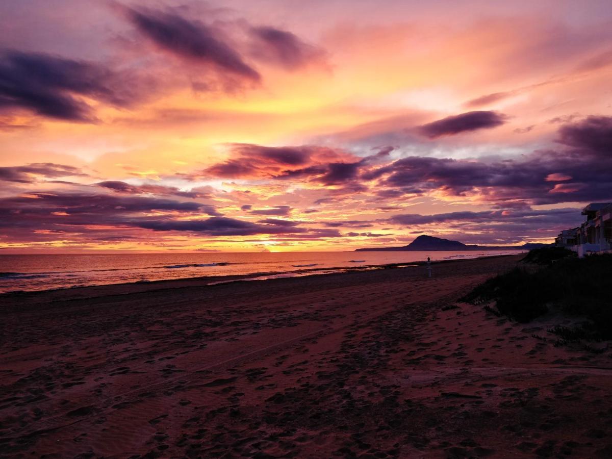 Hello Piles Beach Javier 外观 照片