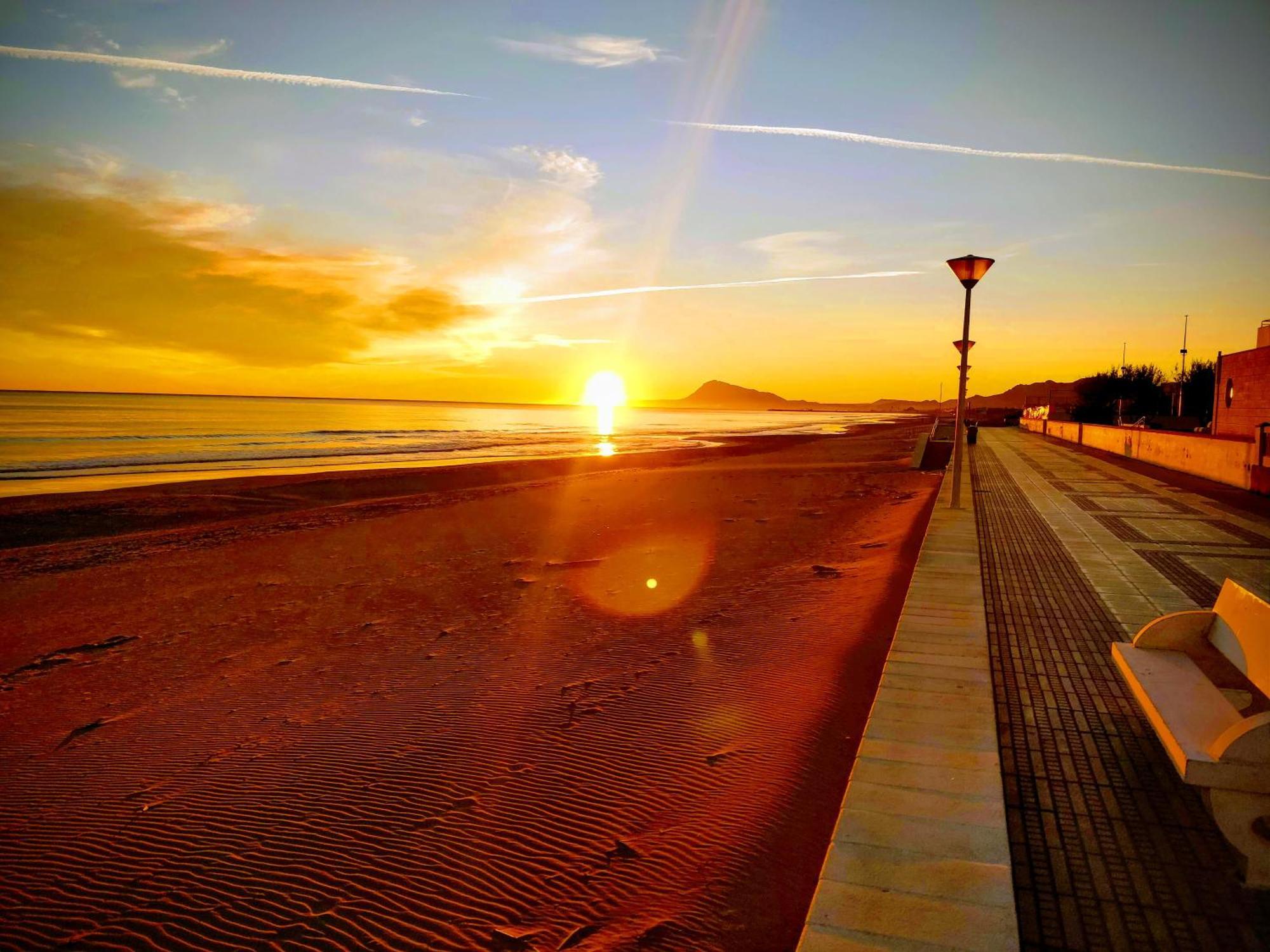 Hello Piles Beach Javier 外观 照片